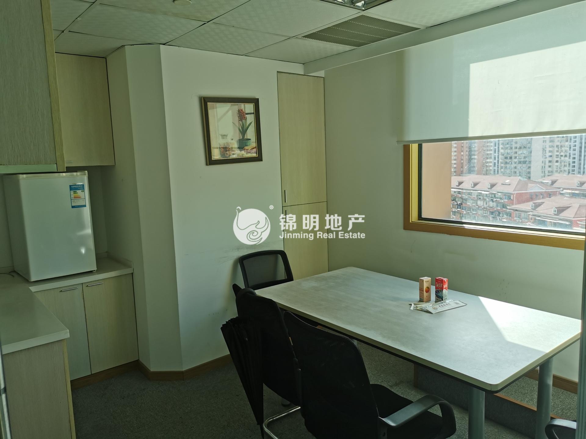 光新浦发广场385平米写字楼出租